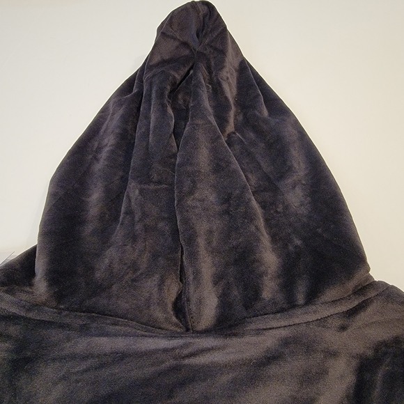 Livi Zip-Front Hoodie Jacket Velour Black Size 18/20 NEW! - Picture 10 of 10